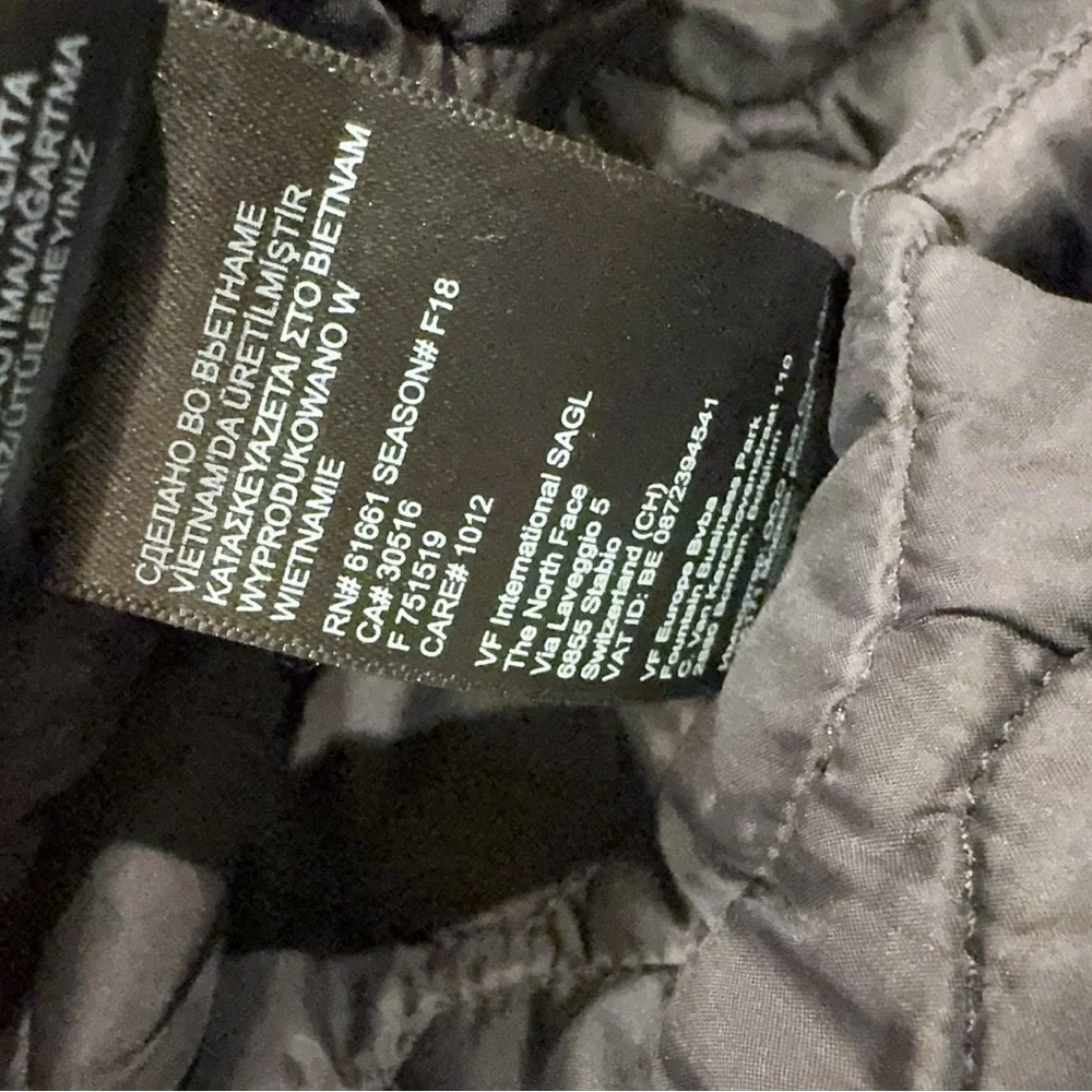 The North Face Thermoball Eco-Hooded Parka II Lightweight Puffer - Picture 12 of 15